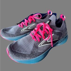 Brooks Levitate Sneakers